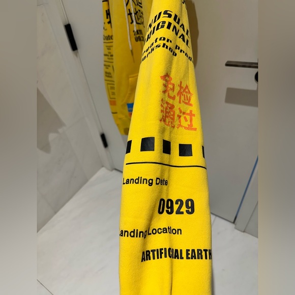 Japanese Unusual Original Design Studio Hoodie - Picture 5 of 6